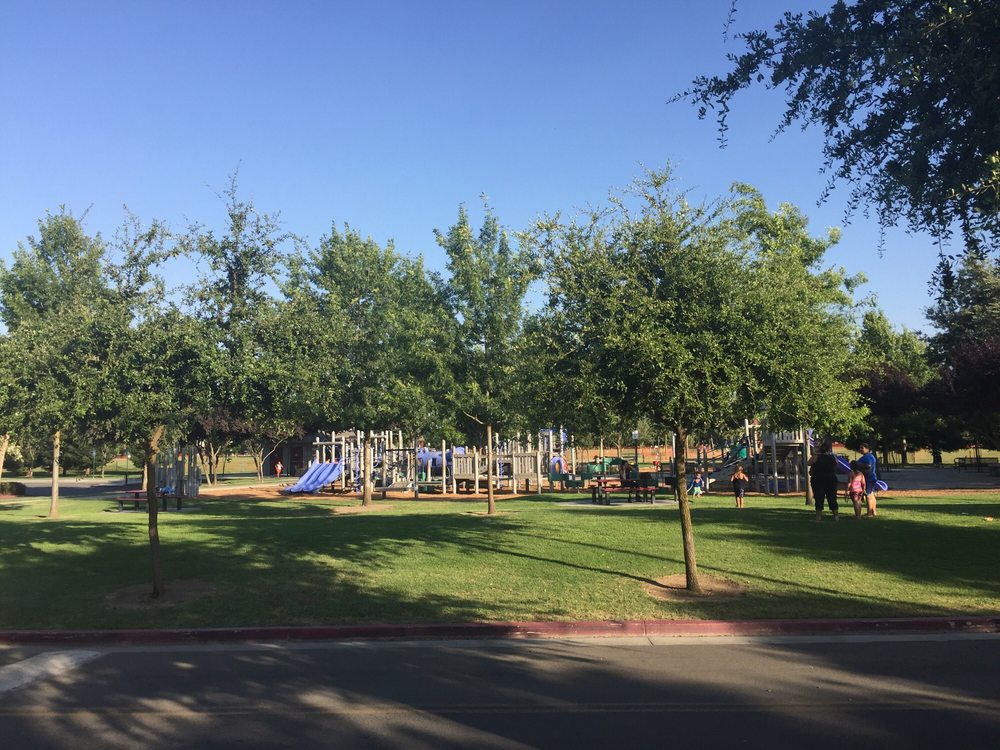 Visalia, CA Travel Guide